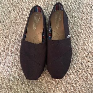NWOT Black Toms size 8